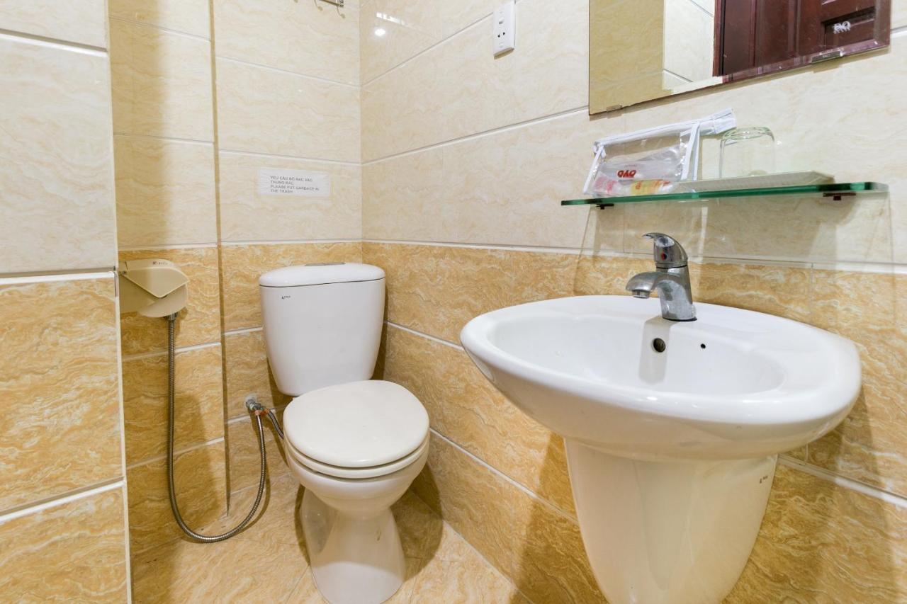 Oyo 422 Nguyen Thanh Hotel Bandar Ho Chi Minh Luaran gambar